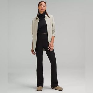 BRAND NEW - Groove Super-High-Rise Flared Pant Nulu